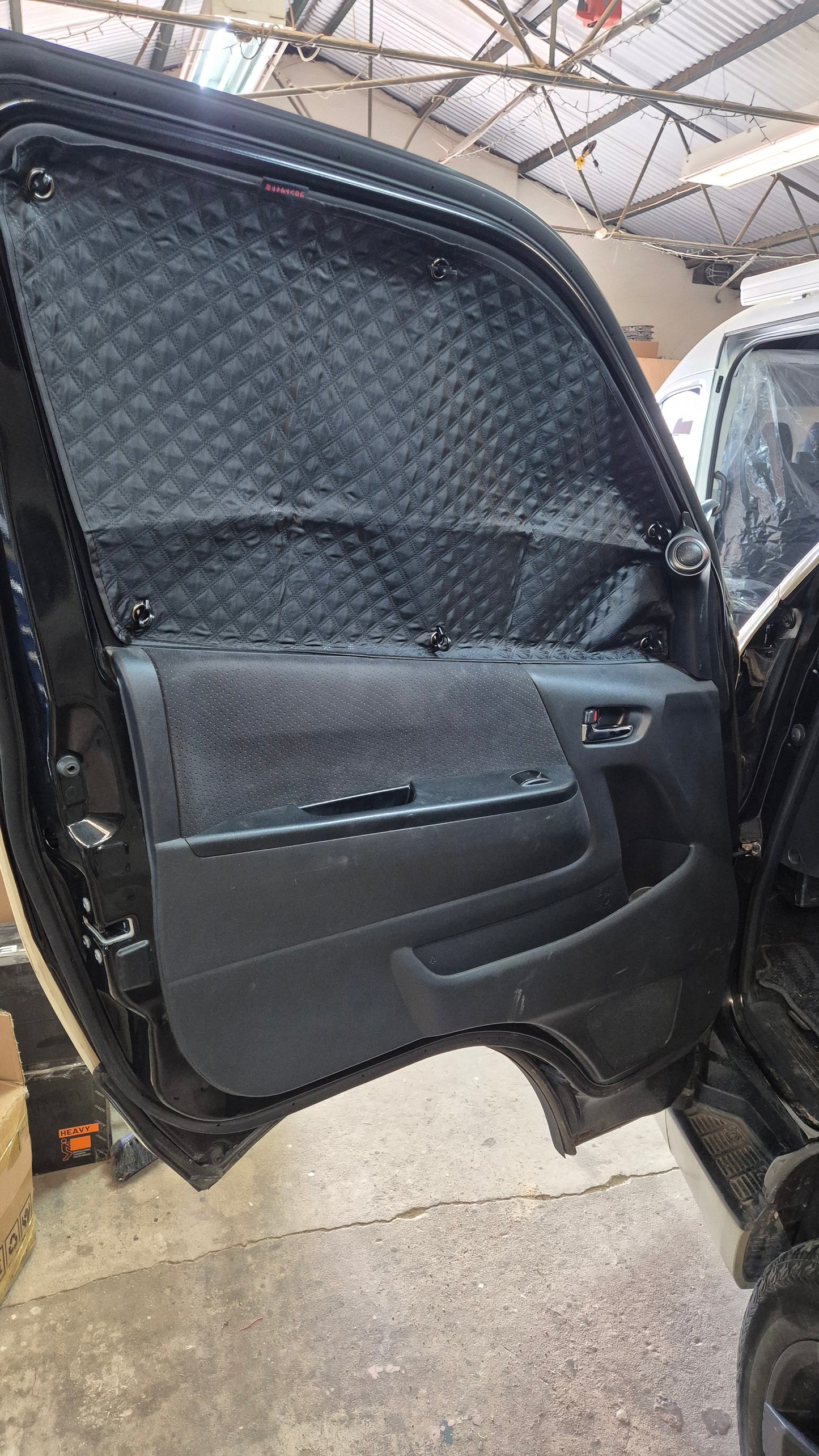 Toyota Hiace Thermal Blackout Sunshade Set, 200 Series Standard Body (2004–Current) Thermal & UV Protection, 7-Piece Kit